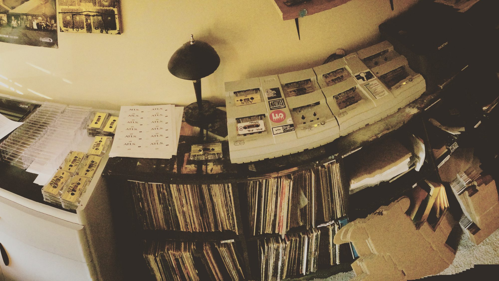 Rezyn Hitz vol. 1 by Fifsuntzu